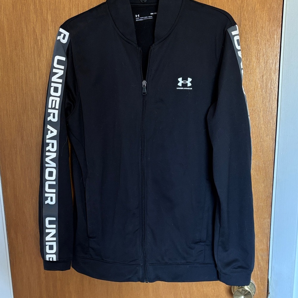 3/30 ❤️ Under Armour Black Zip-Up Jacket with Logo